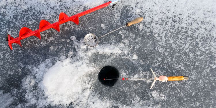 How to Use Tip-Ups Effectively in Ice Fishing: A Comprehensive Guide