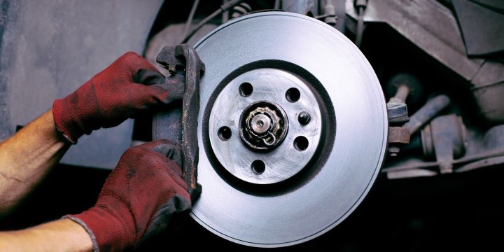 Brake Pads Replacement and Brake Discs Change: A Comprehensive Guide