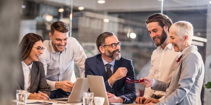 How Can an Online Communication Skills Course Give Your Business Pitch a Competitive Edge?