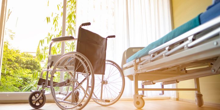 Controlling Glare And Temperature: How Window Treatments Improve Comfort In Healthcare Settings