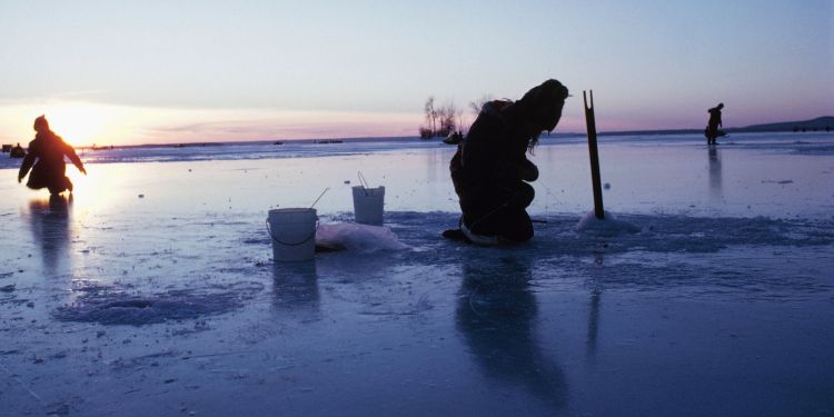 Manual vs. Gas vs. Electric Ice Augers: Which is Best?