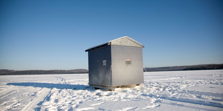 Pop-Up vs. Flip-Over Ice Shelters: Pros and Cons