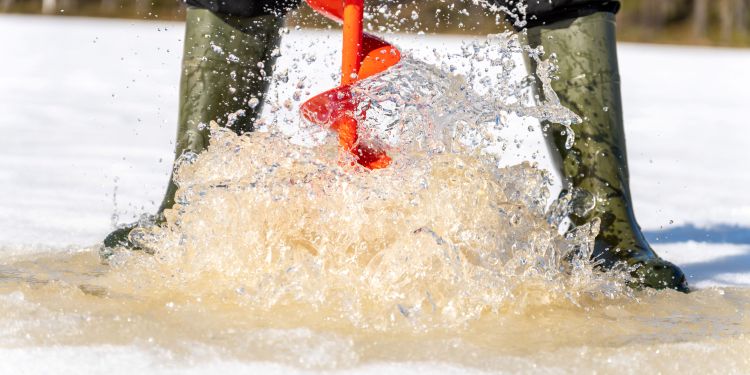 Best Ice Fishing Boots for Extreme Cold: Stay Warm and Comfortable on the Ice