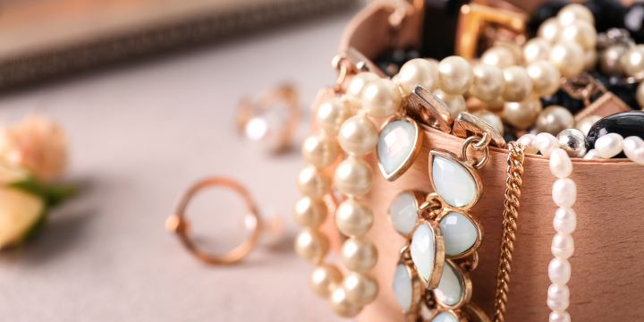 7 Futuristic Jewelry Accessories That Will Catch People’s Attention