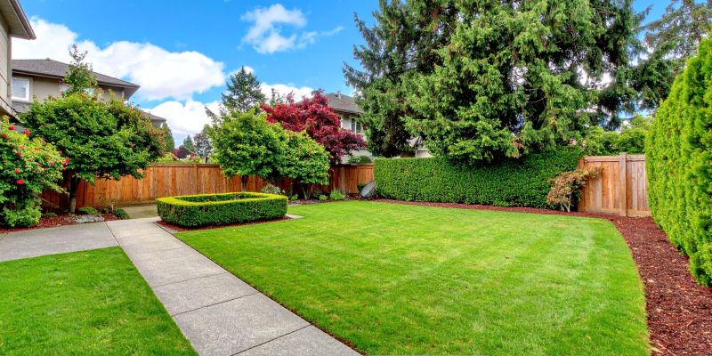 10 Creative Backyard Landscaping Ideas for a Stunning Outdoor Space